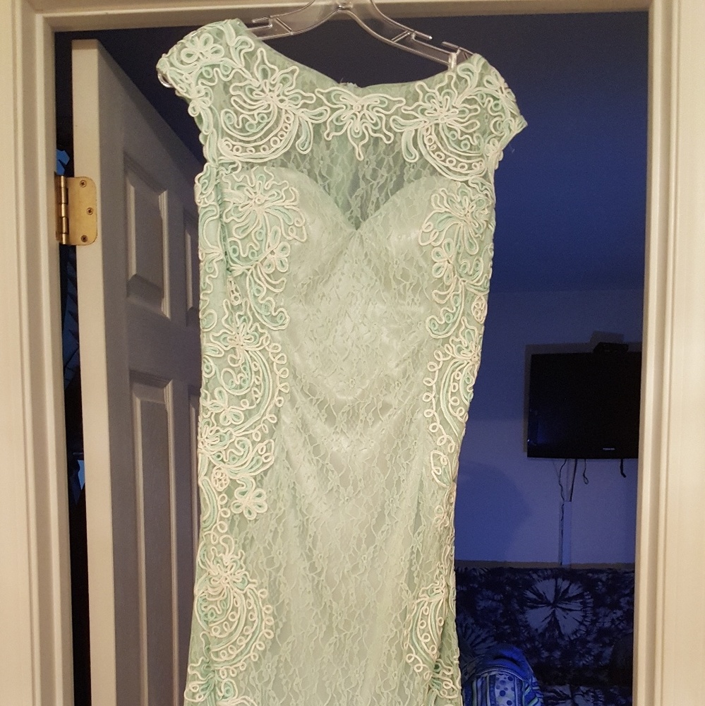Boom Babies. Pd 500. Never worn. Asking 250